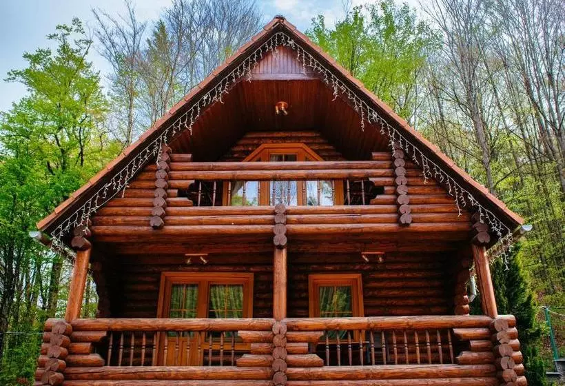 Herberge Toursit Complex Polyana Kvasova