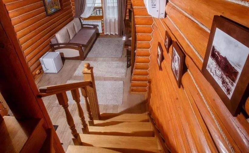 Herberge Toursit Complex Polyana Kvasova