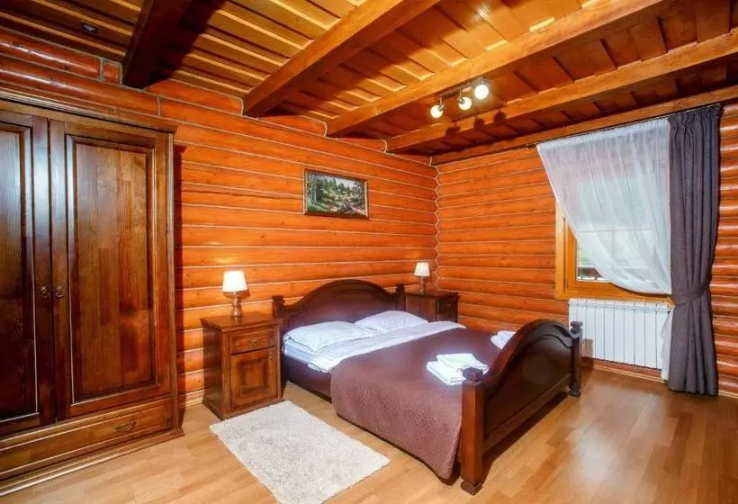 Herberge Toursit Complex Polyana Kvasova