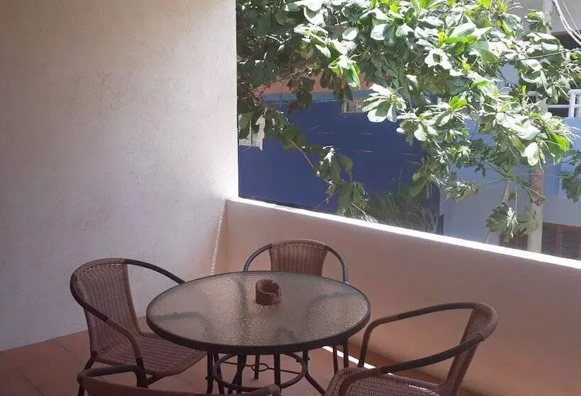 Ocean Lovers Hostel & Apartments