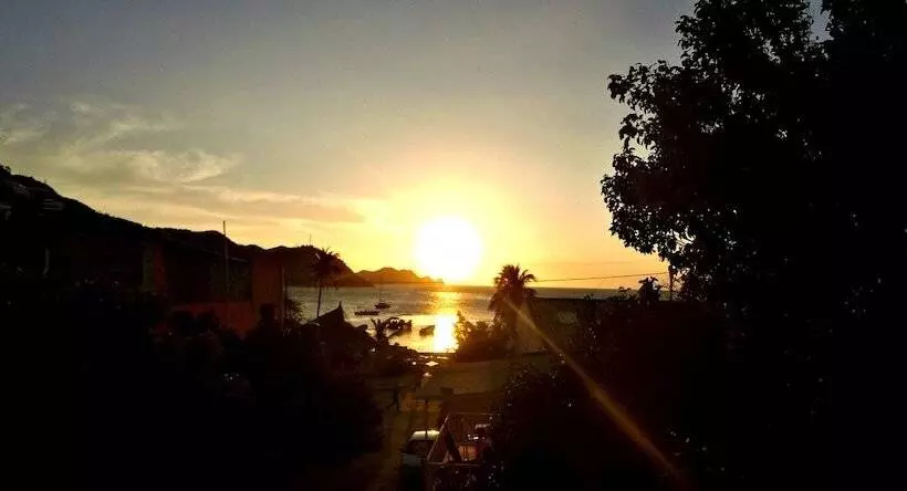 Ocean Lovers Hostel & Apartments