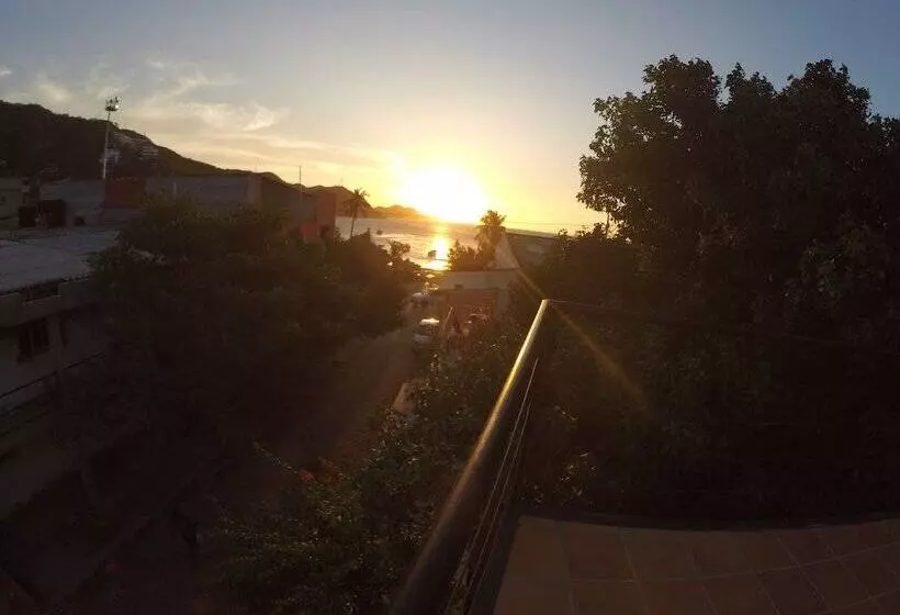 Ocean Lovers Hostel & Apartments