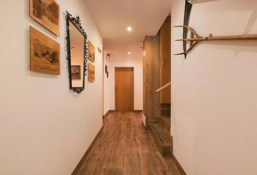 ペンション Apartments Morandell