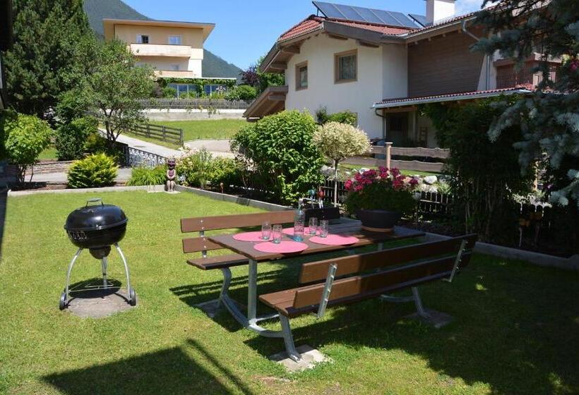 ペンション Apartments Morandell