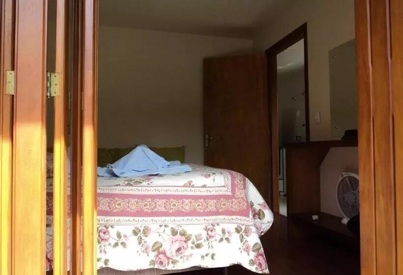 Majatalo Espaço Holístico Chalés