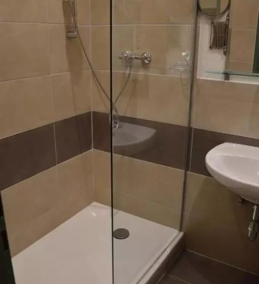 ペンション Haus Frey