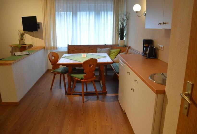 بنسيون Haus Frey