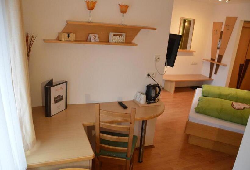 بنسيون Haus Frey