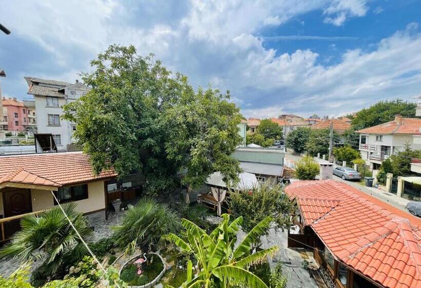 Пансион Kastela Guest House