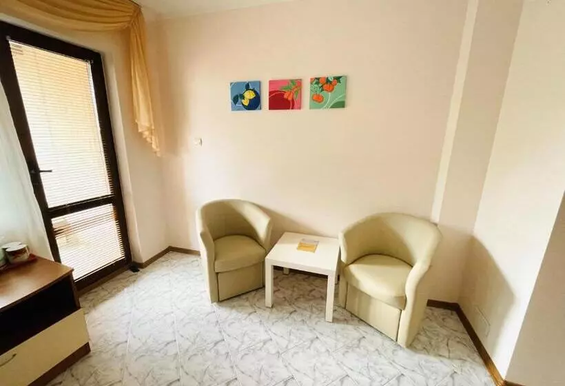 پانسیون Kastela Guest House