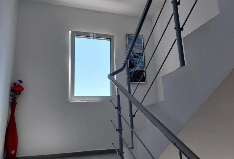 Пансион Krai Moreto Guest House