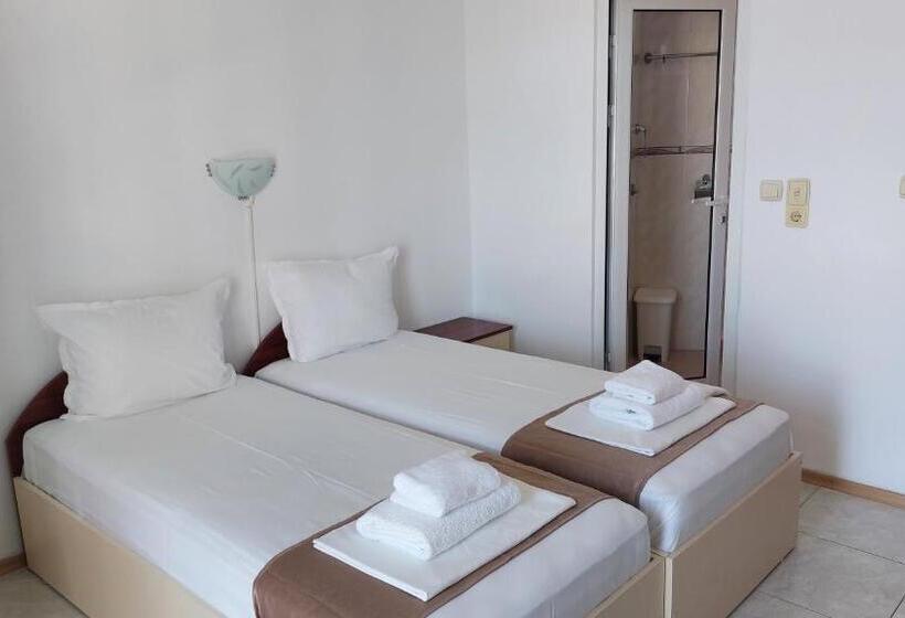 Пансион Krai Moreto Guest House