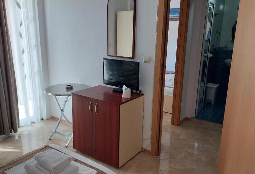 Пансион Krai Moreto Guest House