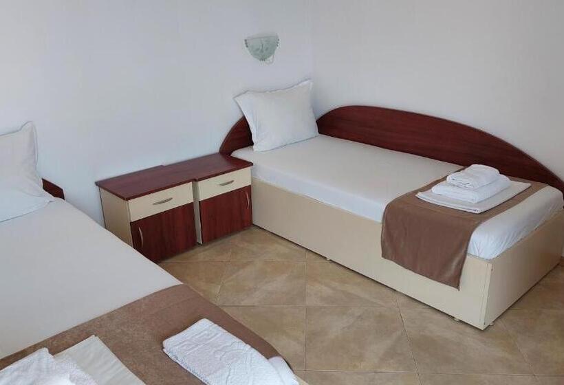 Пансион Krai Moreto Guest House