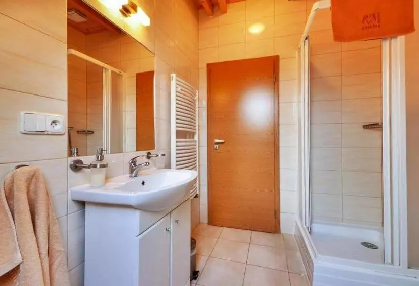 Majatalo Penzion Ovčárna