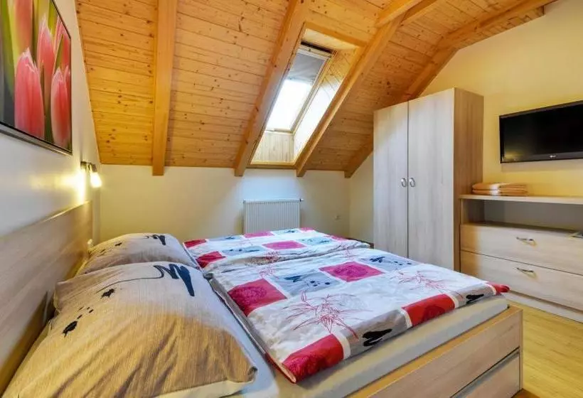 Majatalo Penzion Ovčárna