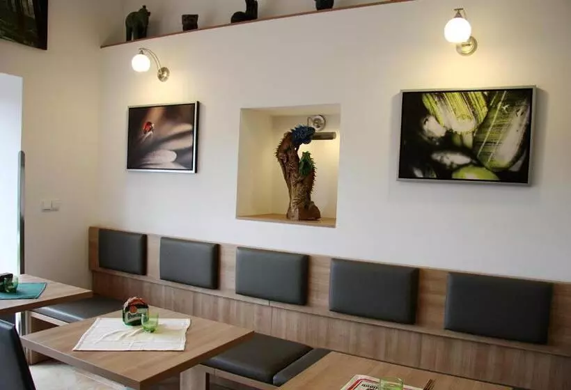 Majatalo Penzion Ovčárna