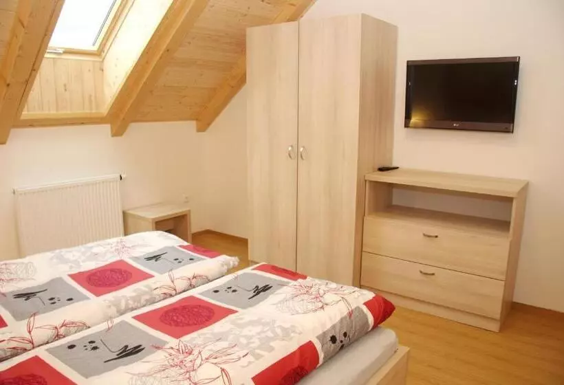 Majatalo Penzion Ovčárna