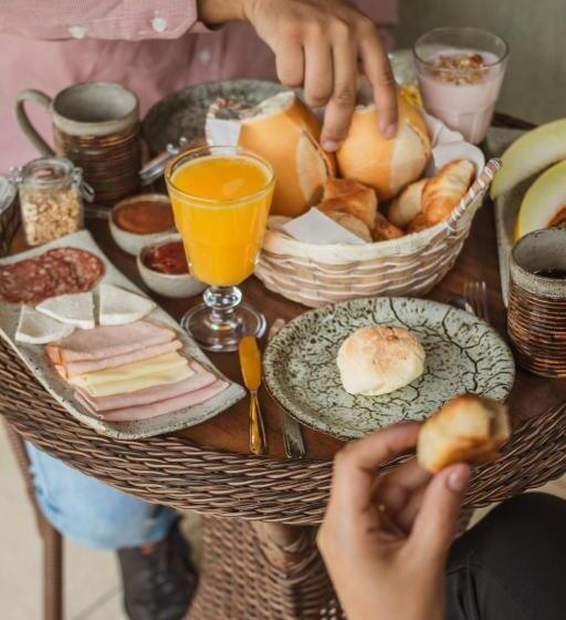 بنسيون Pousada Medeiros