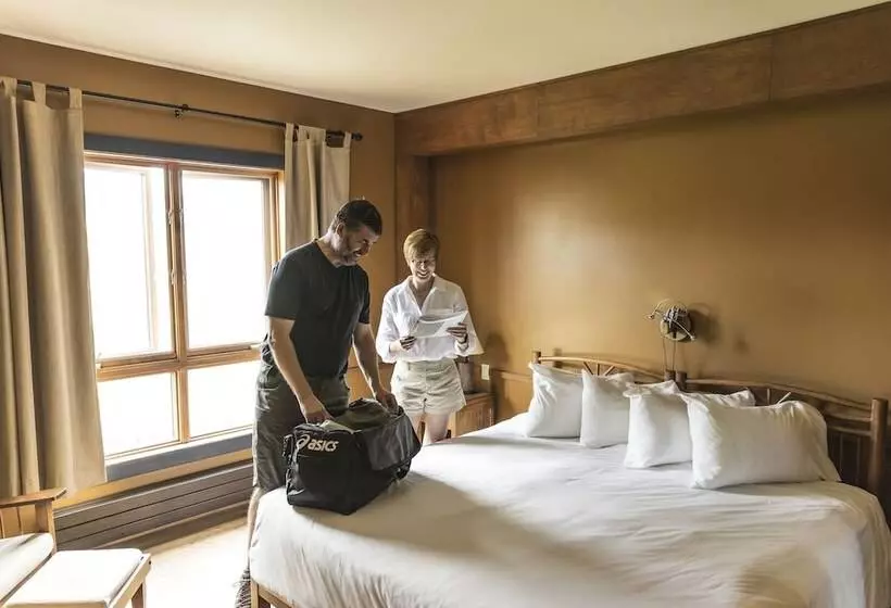 Auberge De Montagne Des Chic Chocs Mountain Lodge   Sepaq