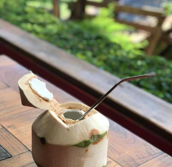 호스텔 The Riverside Guest House