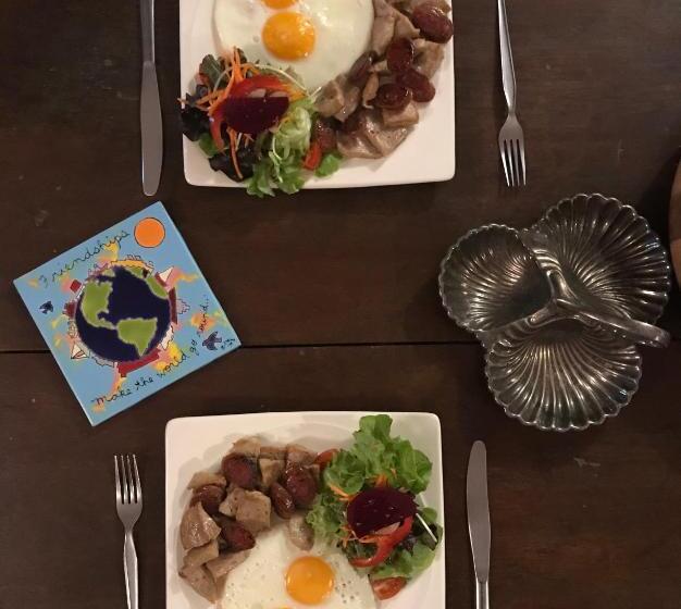 호스텔 The Riverside Guest House