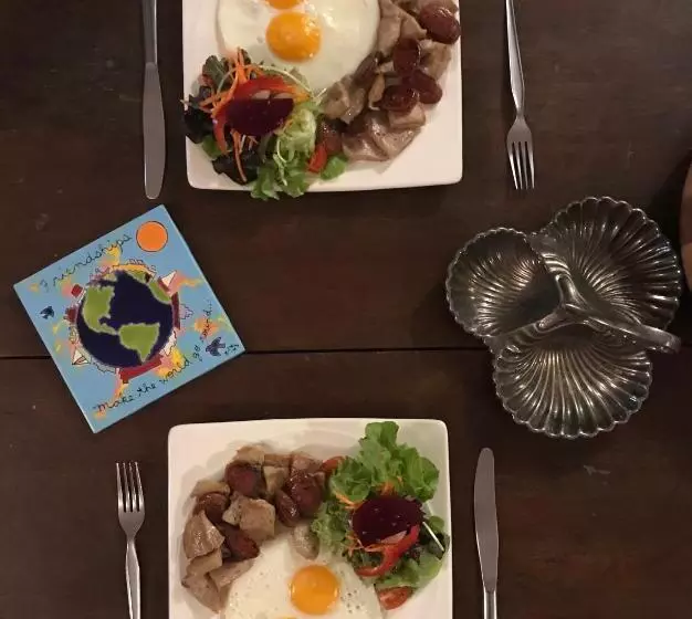 هاستل The Riverside Guest House