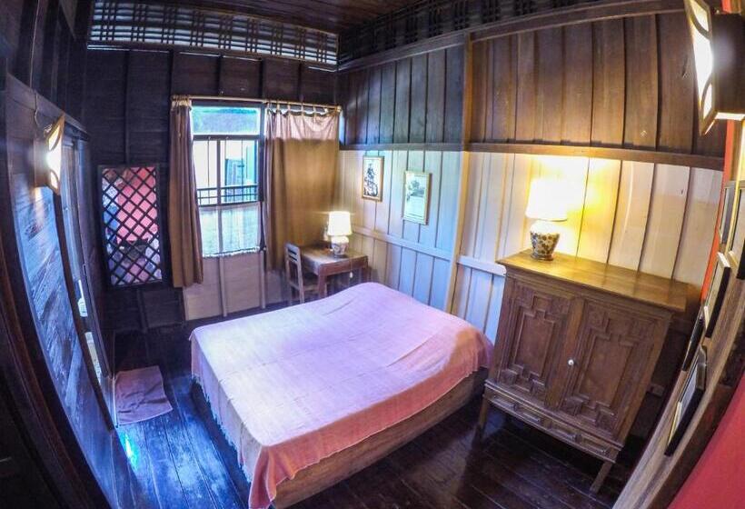 호스텔 The Riverside Guest House