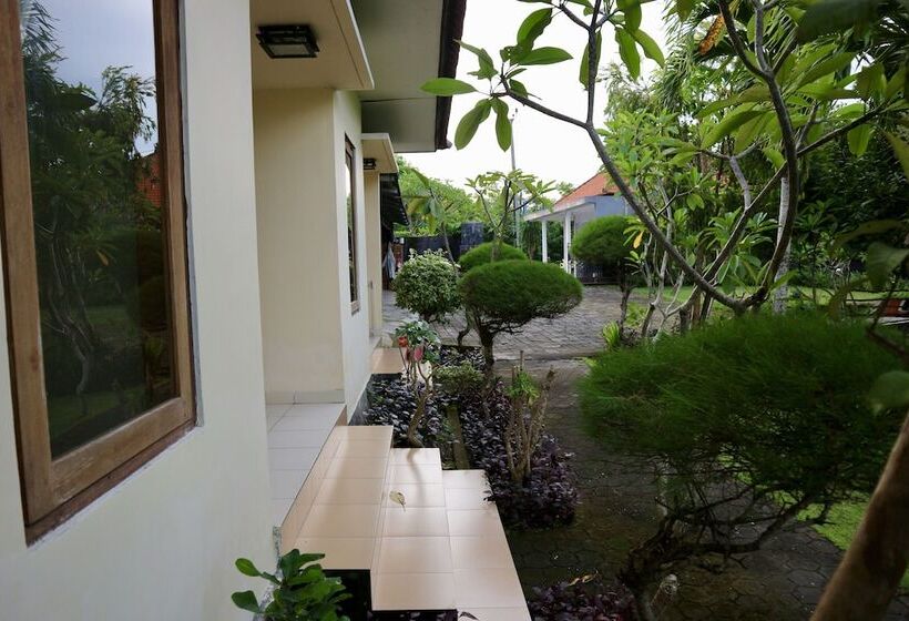 بنسيون Bhujangga Village Uluwatu
