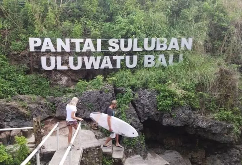 ペンション Bhujangga Village Uluwatu