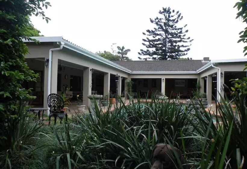 Majatalo Brackens Guest House