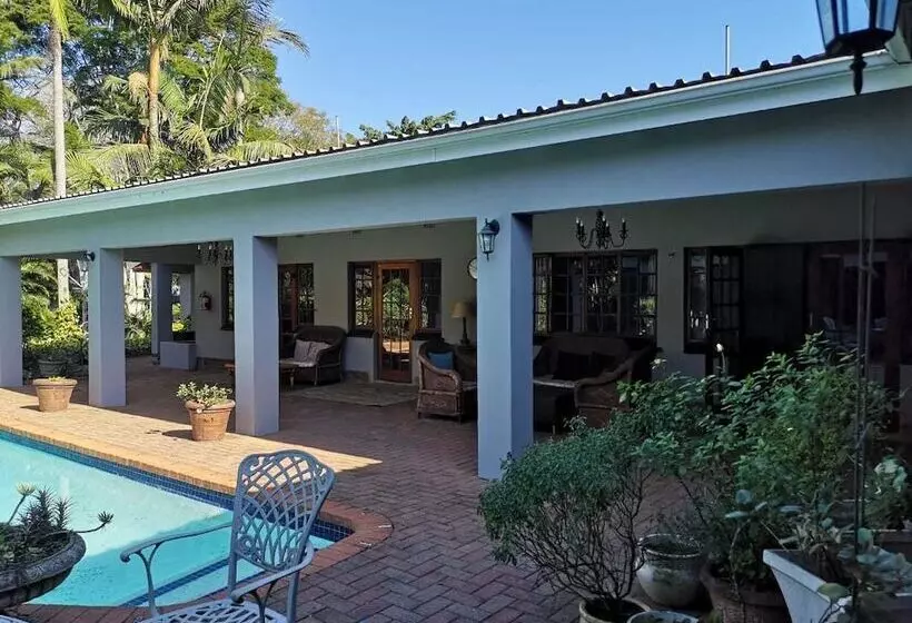 Majatalo Brackens Guest House