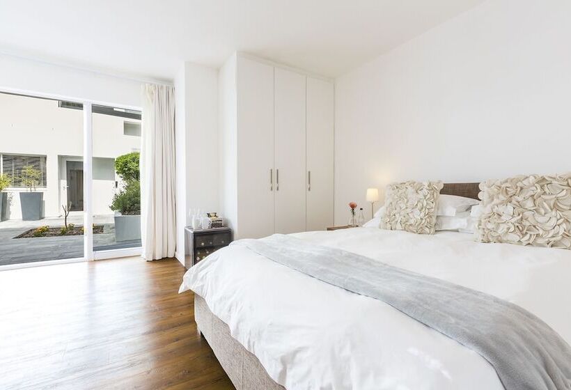 بنسيون Cube Guest House