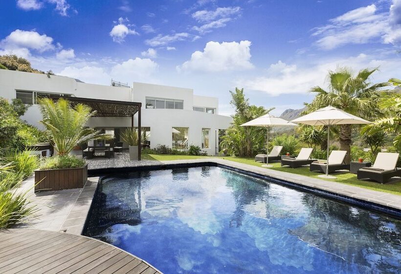 بنسيون Cube Guest House