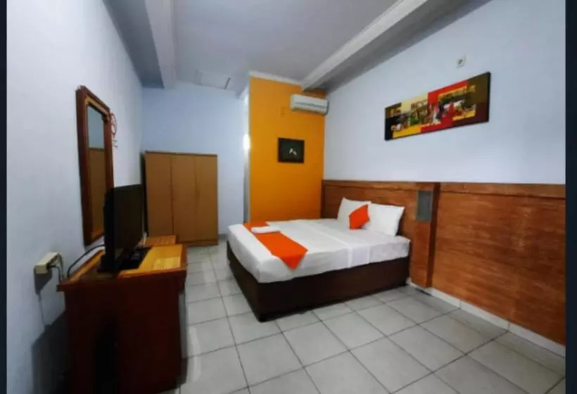 Majatalo Deseruni Guest House Kerobokan
