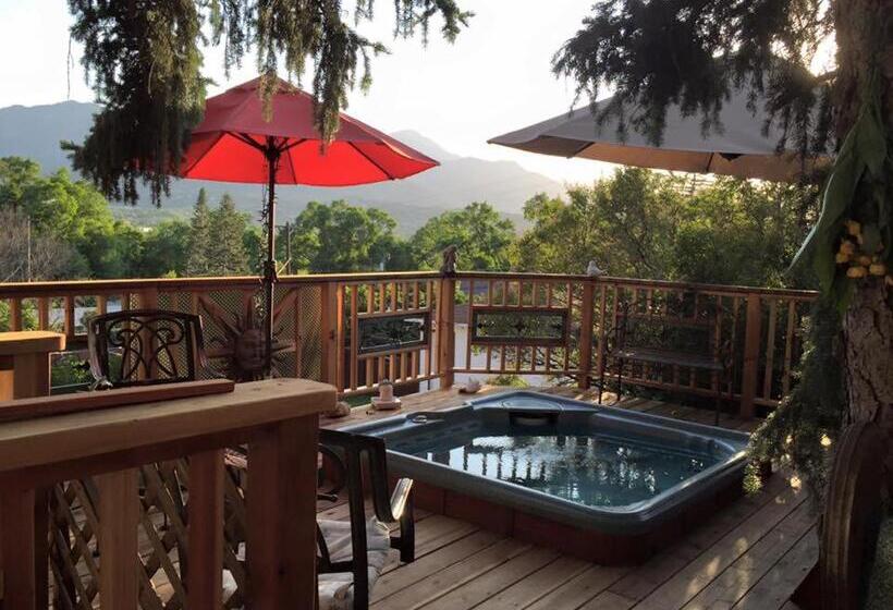 پانسیون Mystic Portal 420 Guesthouse