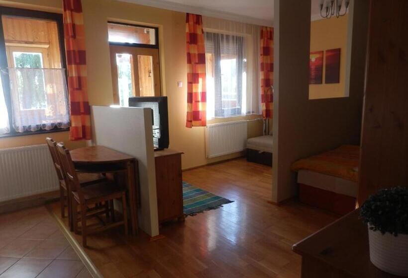 Pensjonat Rt Home Vendégház