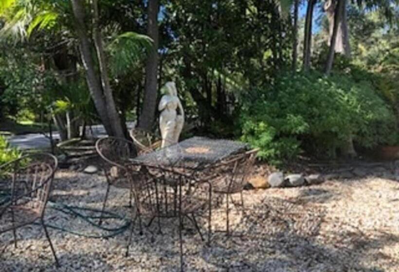 פנסיון Smoky Cape Retreat