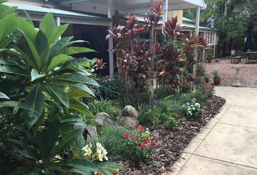 פנסיון Smoky Cape Retreat