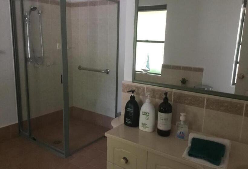 פנסיון Smoky Cape Retreat