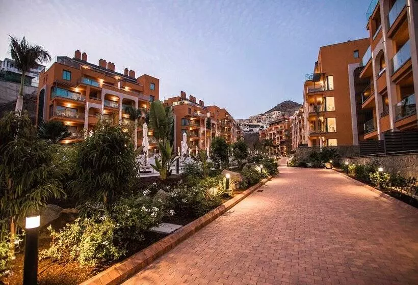 Arguineguin Park by Servatur