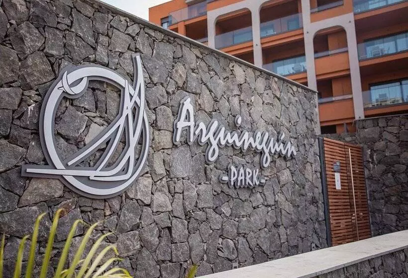 Arguineguin Park by Servatur