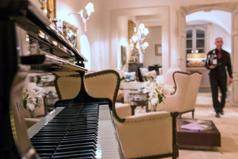 Отель Château De Massillan