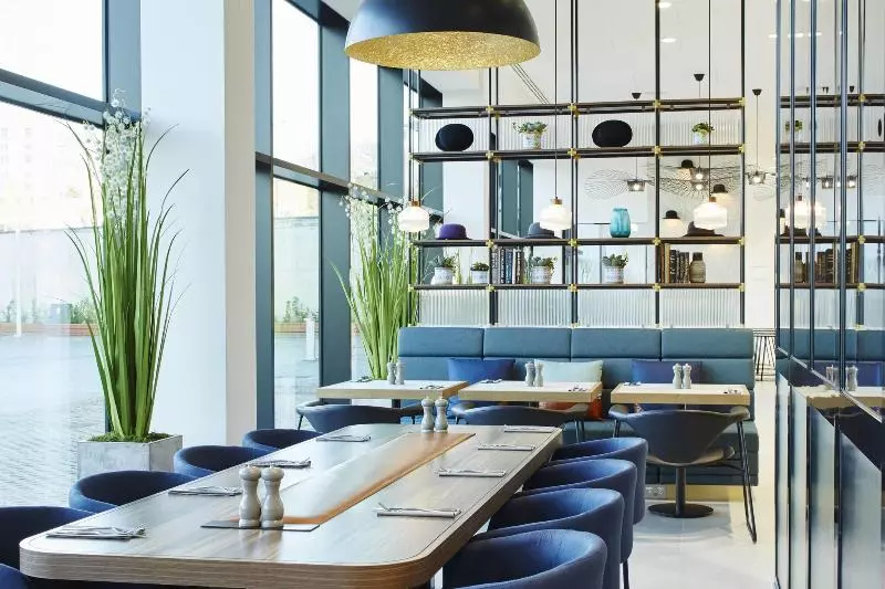 ホテル Courtyard By Marriott Luton Airport