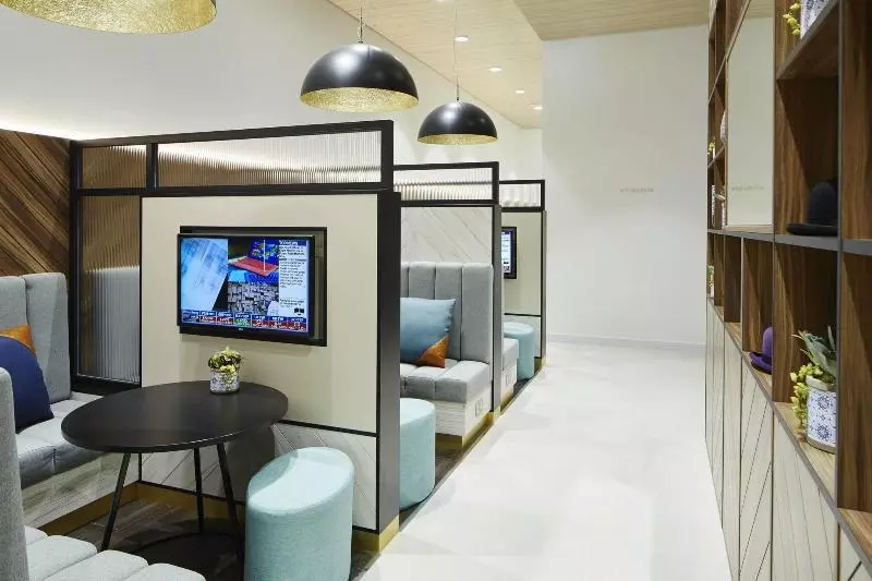 ホテル Courtyard By Marriott Luton Airport