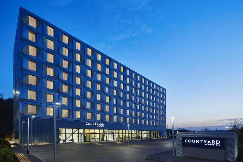 ホテル Courtyard By Marriott Luton Airport