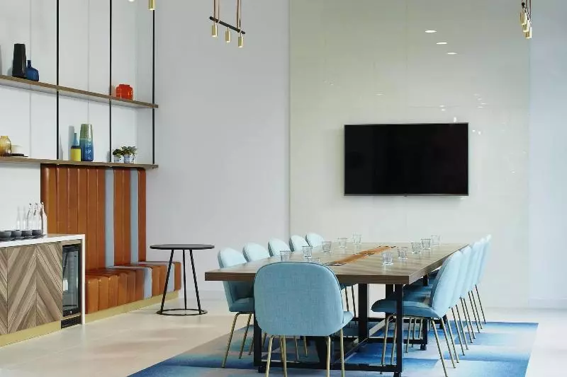 ホテル Courtyard By Marriott Luton Airport