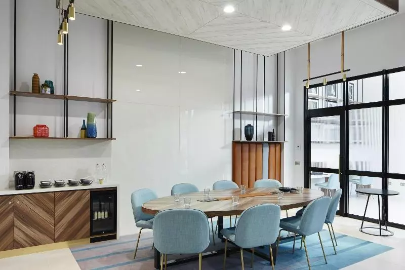 ホテル Courtyard By Marriott Luton Airport