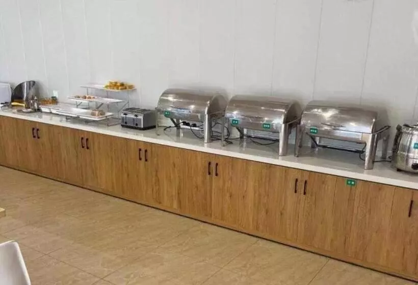 Hotelli Greentree Inn Dalian Jinzhou District Railway Station Ansheng Plaza