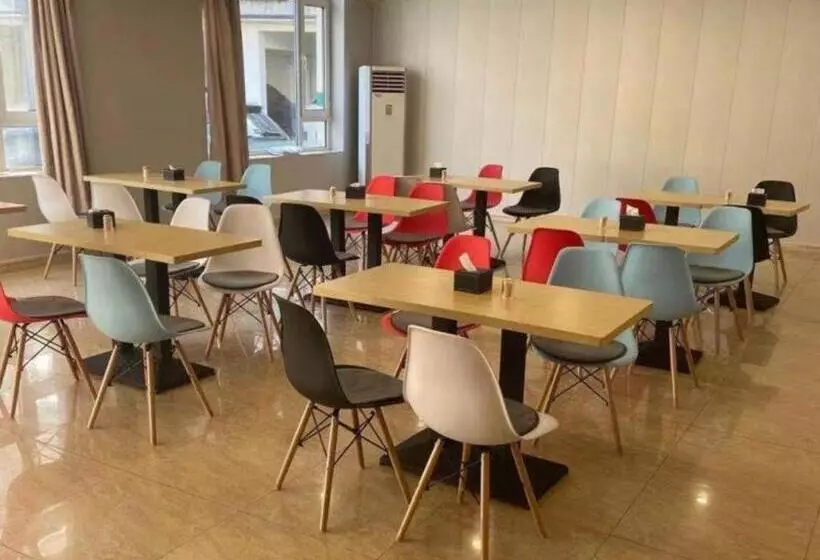 Hotelli Greentree Inn Dalian Jinzhou District Railway Station Ansheng Plaza